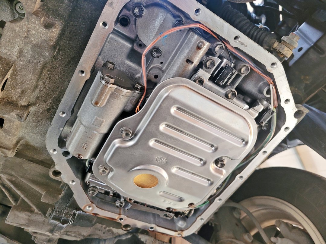 09′ 黑 Toyota Vios 拆洗變速箱油底殼