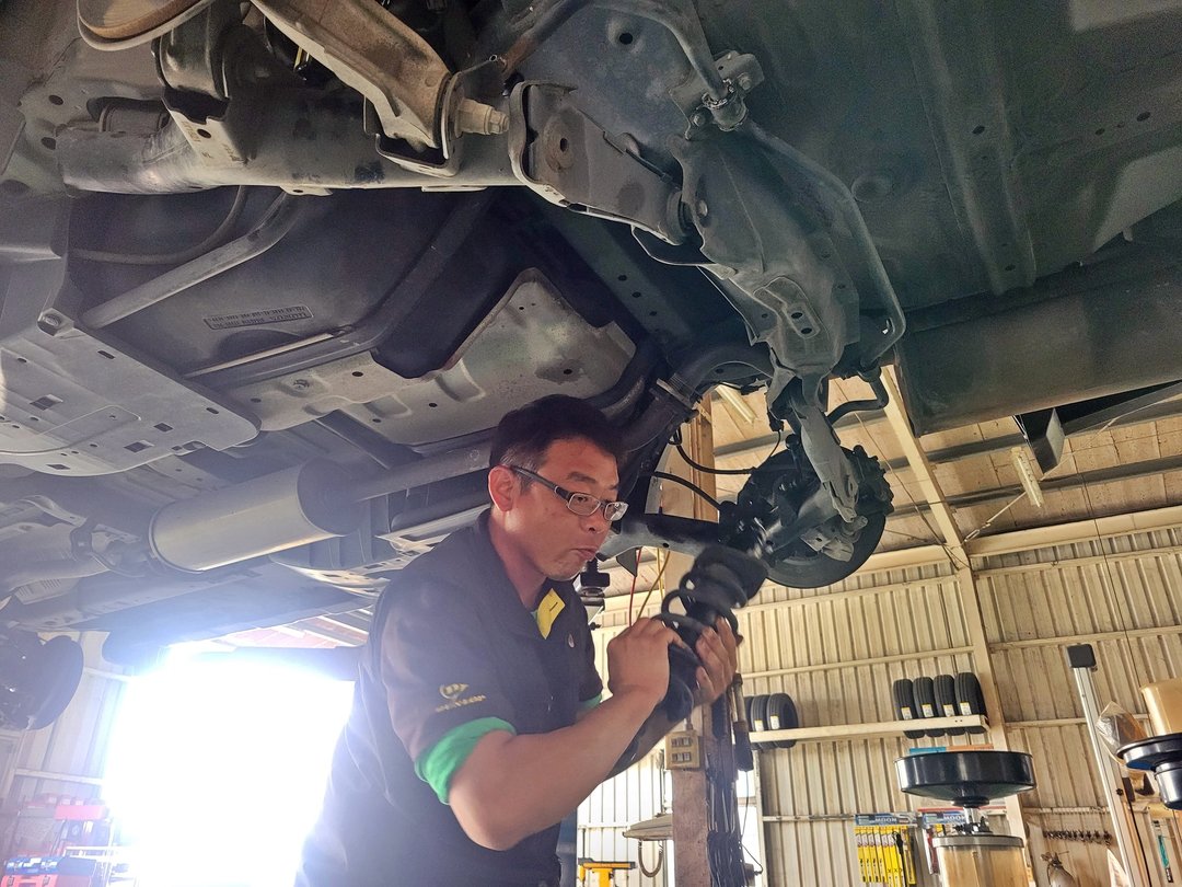 12′ 棕 CR-V 更換全車避震/換新輪胎(Dunlop PT5)