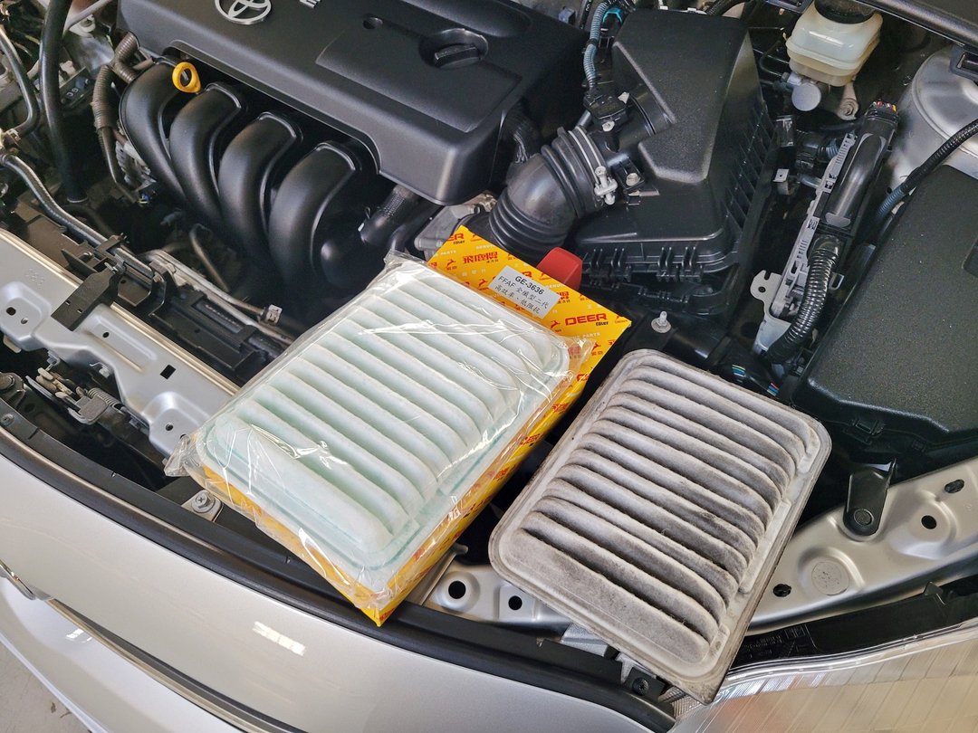 10′ 銀 Toyota Altis 交車前檢查