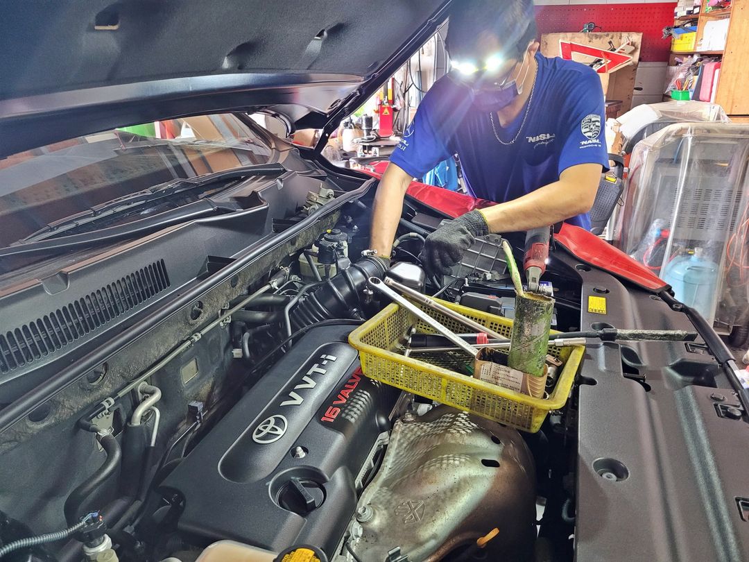 11′ 黑 Toyota RAV4 更換全車引擎腳