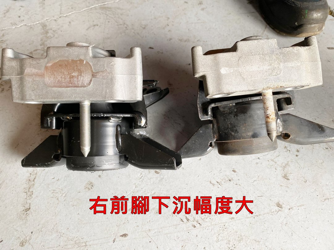 11′ 黑 Toyota RAV4 更換全車引擎腳