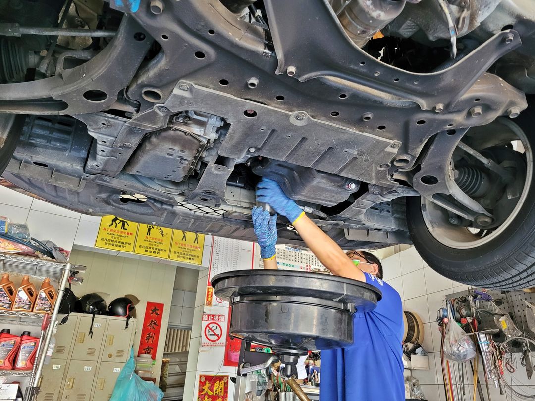 17’/18式 黑 Grand Lancer 定保