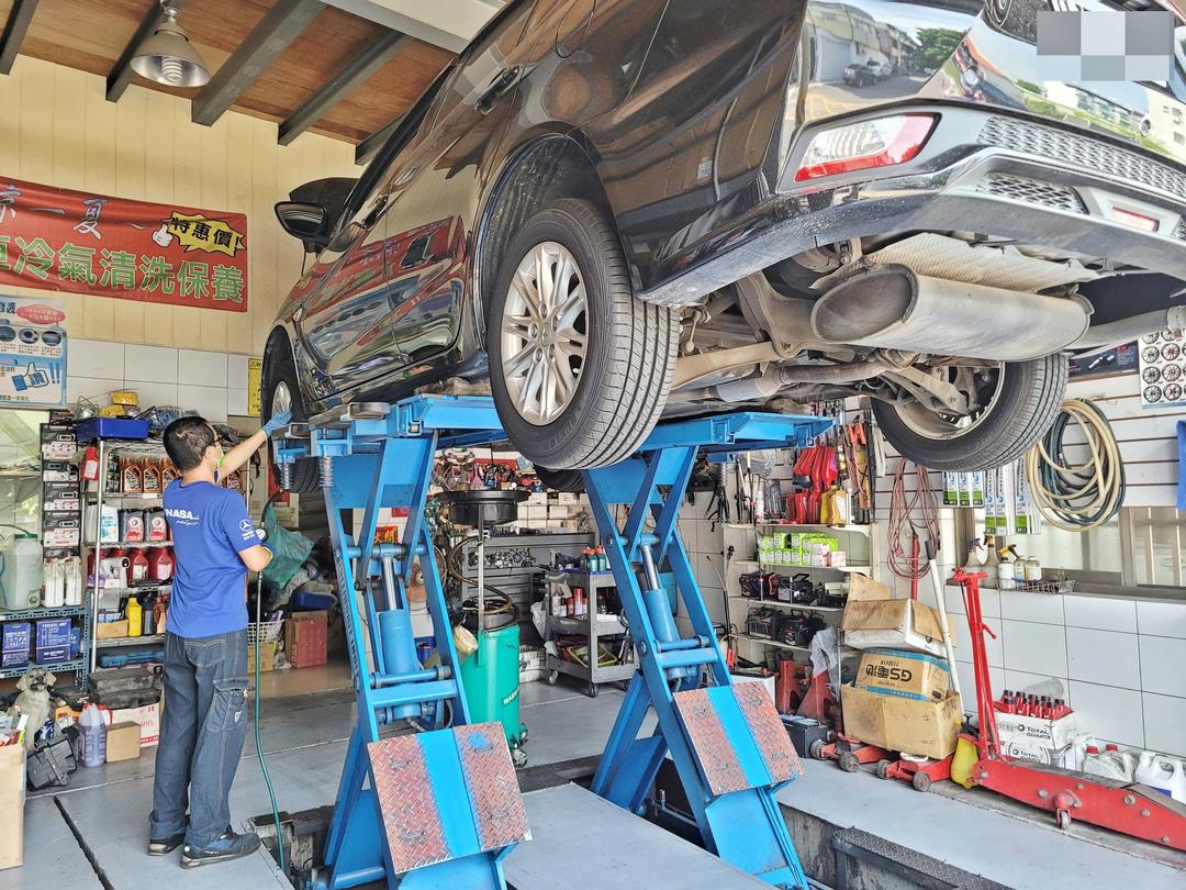 17’/18式 黑 Grand Lancer 定保