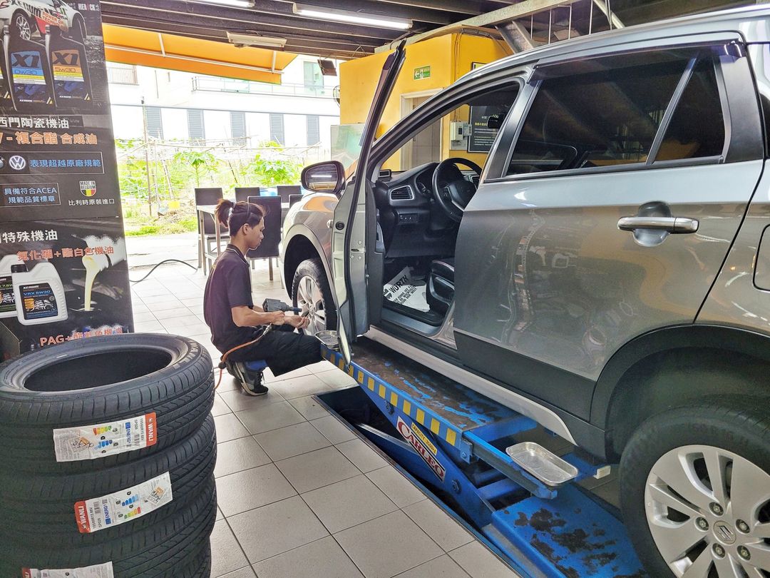 16′ 銀 SX4C 裝胎壓偵測器