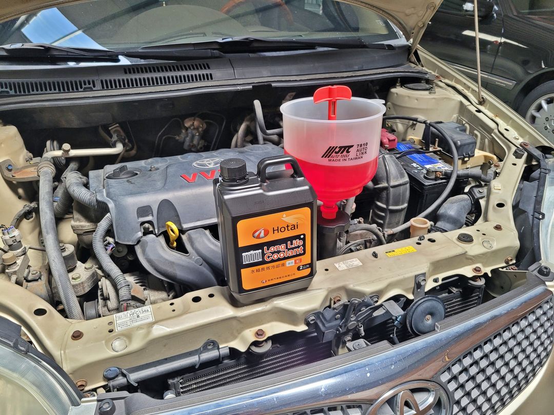 06′ 棕 Toyota Vios 更換冷卻液