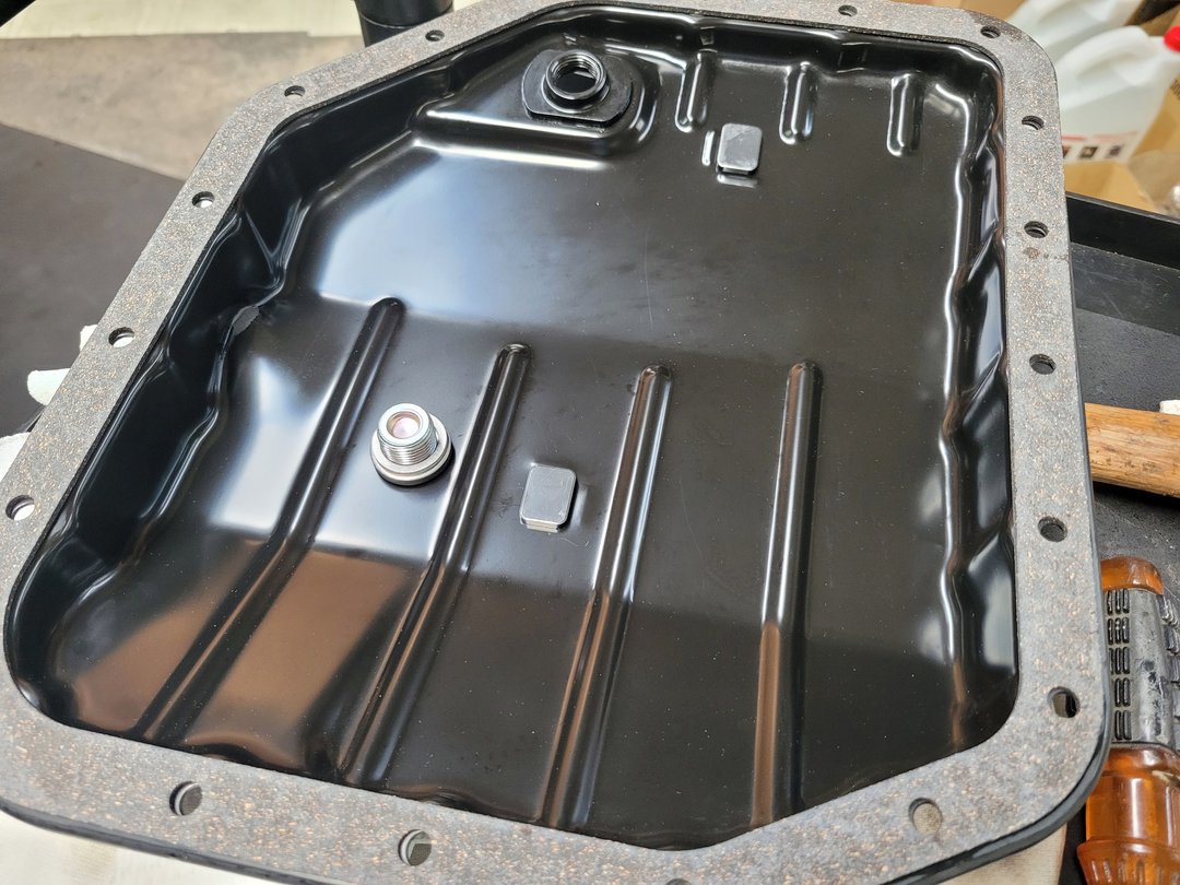 12′ 銀 Yaris 更換變速箱油