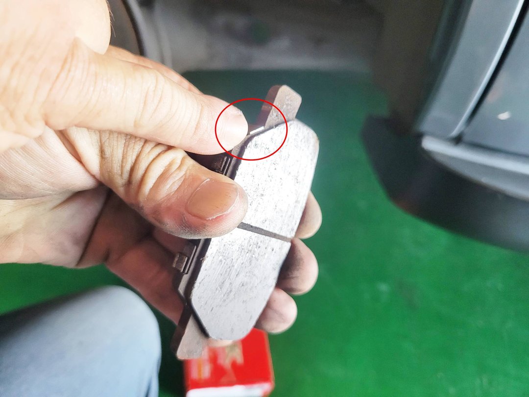 16′ 灰 Outlander 更換搖臂蓋墊片/後煞車來令