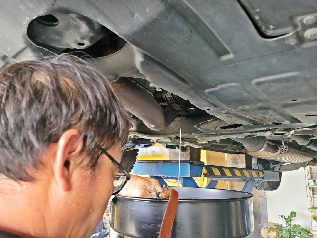 09′ 黑 RAV4 4WD 定保&前後差速器油