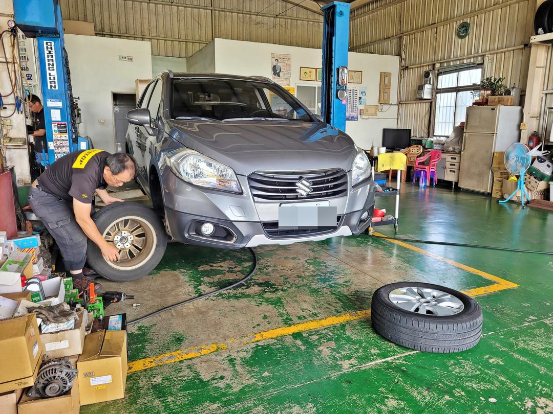 16′ 灰 Suzuki SX4C 交車前檢查