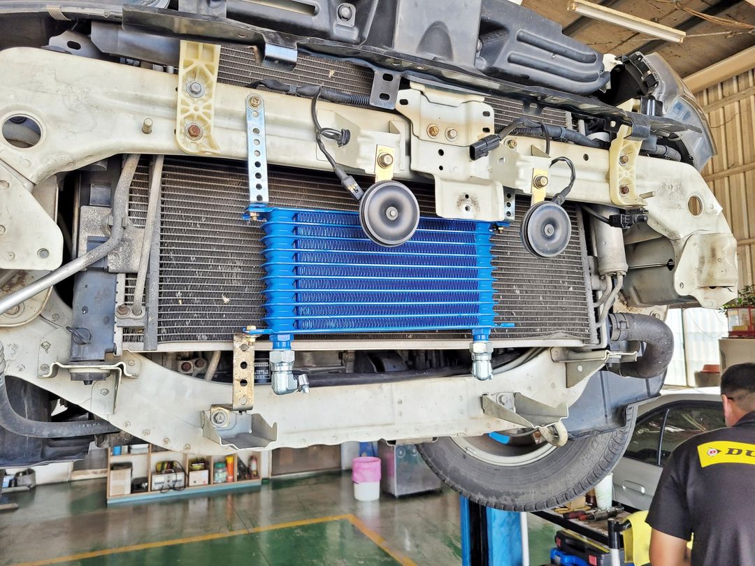 10′ 白 Outlander 變速箱改油冷