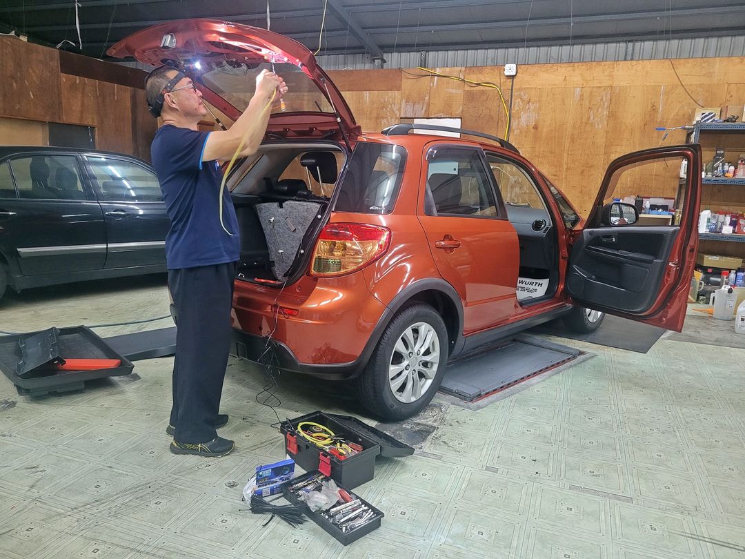 13′ 紅 SX4 準備交車