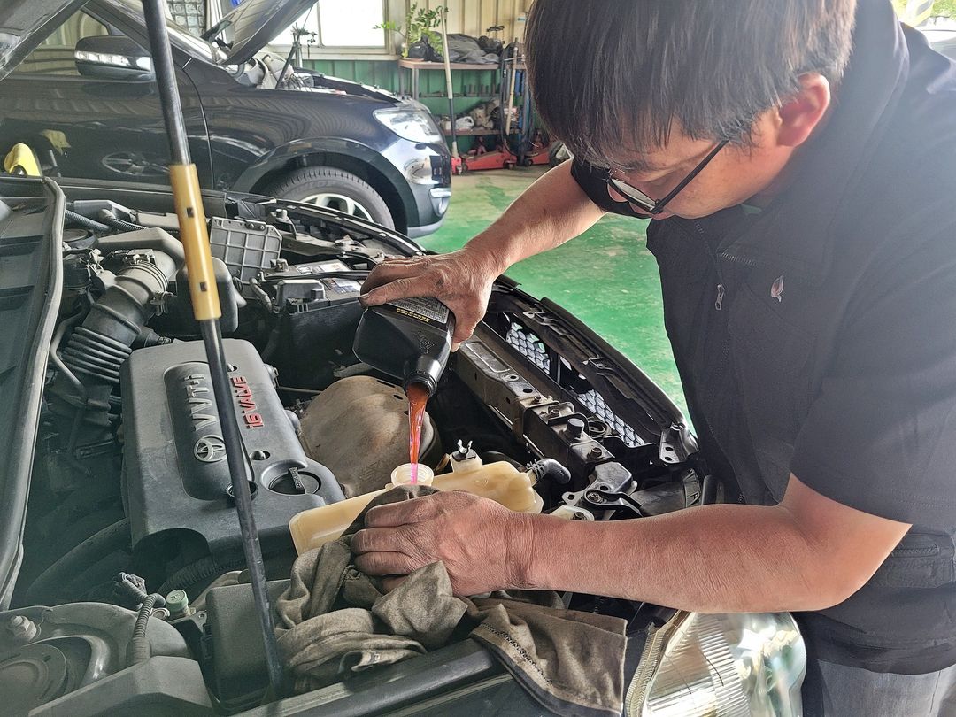 09′ 黑 RAV4 更換水泵浦