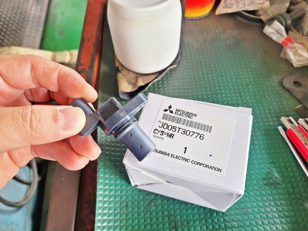 08′ 銀 Swift 更換凸輪軸感知器
