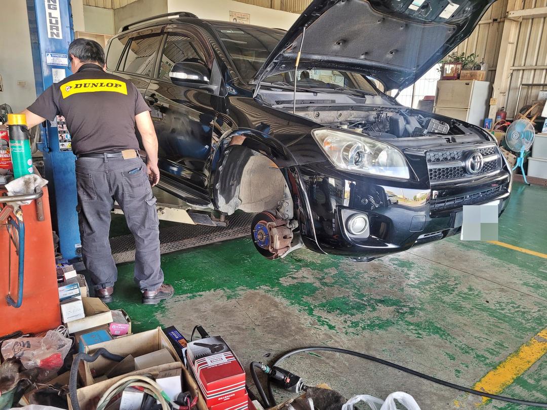 09′ 黑 Toyota RAV4 定保&檢查煞車