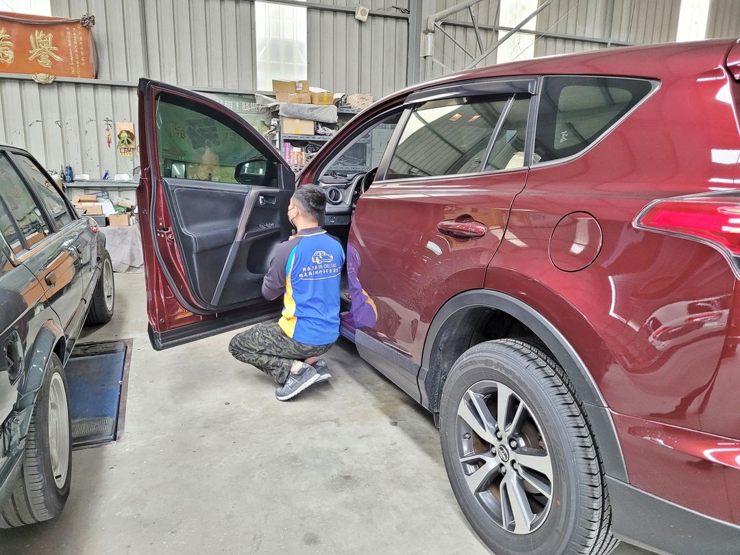16′ 紅 Toyota RAV4 更換左後視鏡