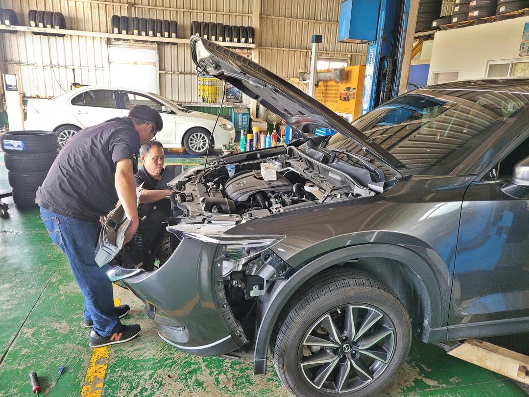 17′ Mazda CX-5 更換前中雷達