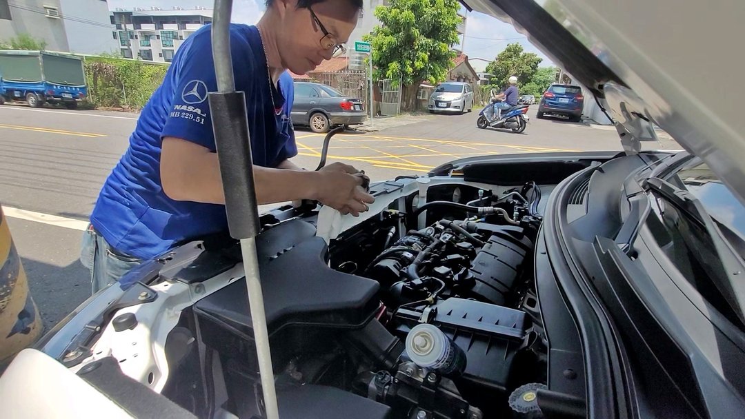 白凹準備交車～