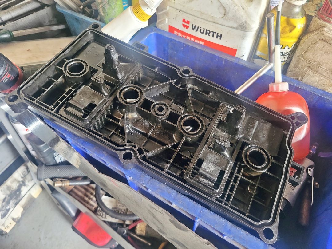 Tiida C11 更換搖臂蓋墊片