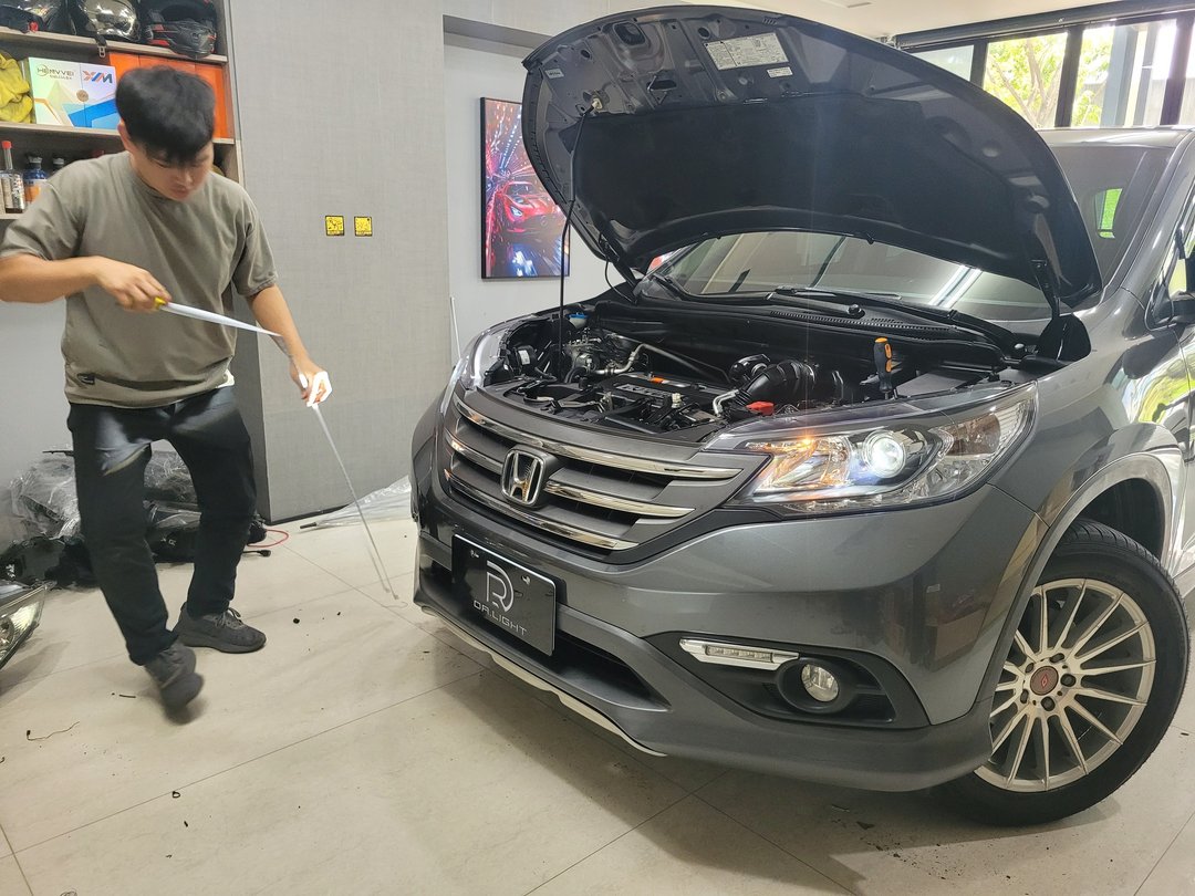 13′ CR-V 更換大燈總成