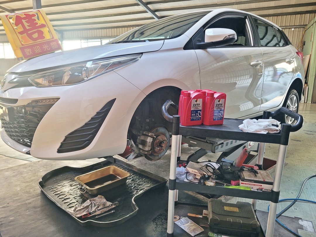 20′ Yaris 白 交車前準備