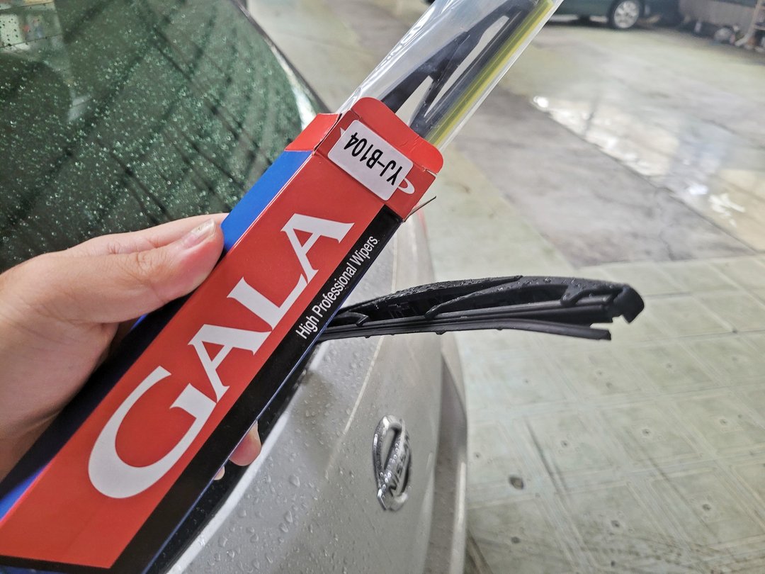 12′ Tiida 銀 交車前準備